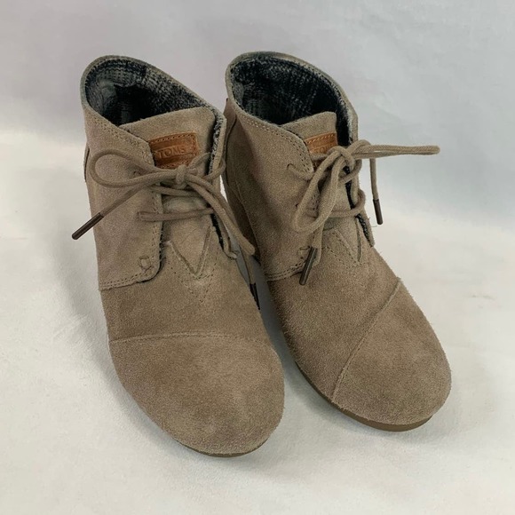 TOMS Desert Wedge Khaki Tan Suede Leather Booties Flannel Lined Size 6 W‎ - Picture 7 of 11